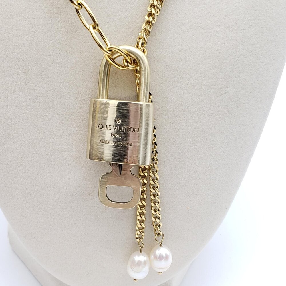 Stainless Steel Gold-Plated Necklace with Authentic Louis Vuitton Padlock - Picture 5 of 15